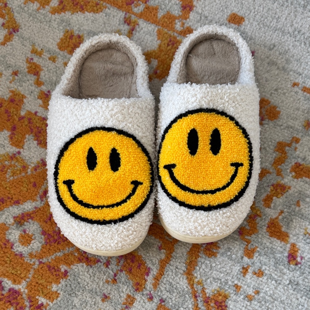 VICI Smiley Face Slippers